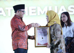 Gunakan Teknologi AI, Surabaya Kota Pertama di Indonesia Raih SAKIP AA