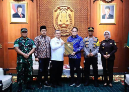 Pj Bupati Sampang Perpanjang, Klaim Kemiskinan Ekstrem Turun 0,93% Stunting Jadi 3,25%!