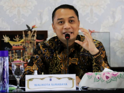 Eri Cahyadi Jamin Anggaran Pengobatan HIV Tak Kena Pangkas: Khusus Ber-KTP Surabaya!