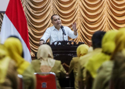 Eri Cahyadi Minta Jajarannya Tegas: Saya Tidak Ingin Ada Warung Pangku di Surabaya!