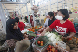 Jatim Dilanda Bediding, Harga Cabai Rawit Merah dan Tomat di Surabaya Masih Stabil!