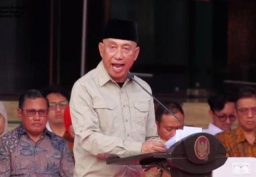 Khofifah 'Dirujak' Netizen, Ketua HKTI Jatim Geram Minta Pendukung Tak Diam!