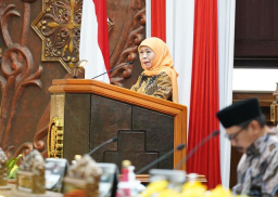 Cermati! Ini 7 Strategi Khofifah Optimalkan Target PAD dalam P-APBD 2025