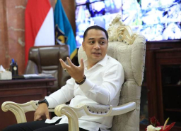 Tenda Hajatan di Jalan Meresahkan, Pemkot Surabaya Bakal Perketat Izin!