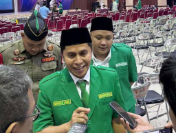 Ketua Ansor Jatim: Jika Ingin Berkontribusi Terhadap Negara, Merokoklah!