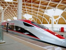 Prabowo Minta Kereta Cepat Whoosh Tembus Banyuwangi, Ipuk: Kabar Gembira!