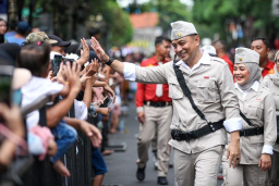 Parade Surabaya Juang Meriah, Istri Eri Cahyadi Perankan Pimpinan Laskar Putri!