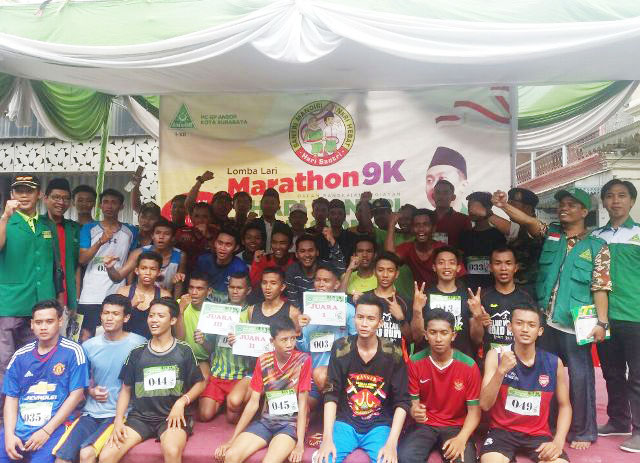 SEMANGAT ANAK MUDA: Lomba lari Maraton 9K yang digelar PC GP Ansor Surabaya diikuti mayoritas ana muda. | Foto: Ist