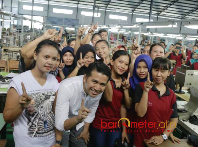 SESUAI KEBUTUHAN PABRIK: Cawagub Emil Dardak, SMK harus membuka jurusan yang menyesuaikan dengan arah industrialisasi di Jatim. | Foto: Barometerjatim.com/ROY HASIBUAN