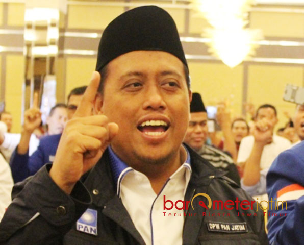 KHOFIFAH MEMANG PINTER: Politikus PAN, Agus Maimun, Jatim butuh Khofifah yang memang terbukt pinter. | Foto: Barometerjatim.com/ROY HASIBUAN