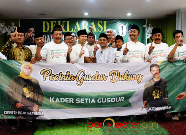 BARIKADE GUS DUR: Deklarasi dukungan Barikade Gus Dur untuk KHofifah-Emil Dardak pada Pilgub Jatim 2018 di Surabaya, Rabu (6/6) sore. | Foto: Barometerjatim.com/ROY HASIBUAN