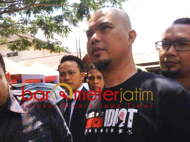 Kembali ke Polda, Hari Ini Dhani Berkaus American Idiot