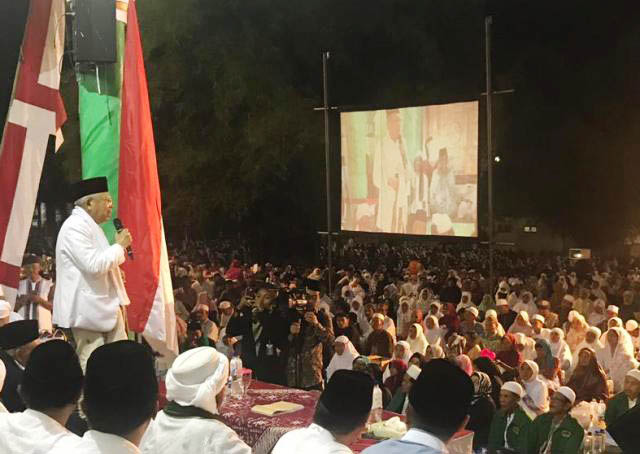 CERAMAH DI AL QODIRI: KH Ma'ruf Amin saat ceramah di acara majelis dzikir manaqib di Ponpes Al Qodiri, Jember, Kamis (27/9). | Foto: IST