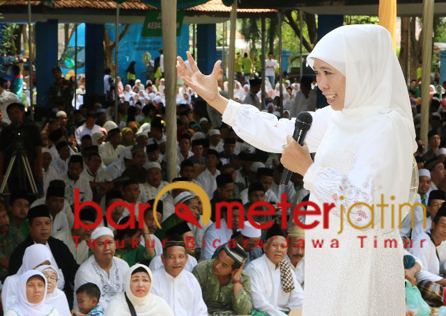 Khofifah ajak warga NU waspadai semburan kebohongan. | Foto: Barometerjatim.com/retna mahya