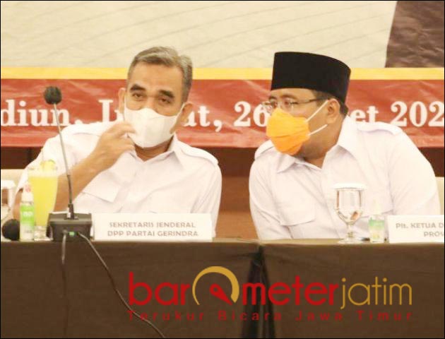 KONSOLIDASI: Sekjen Ahmad Muzani (kiri) bersama Ketua DPD Garindra Jatim, Anwar Sadad. | Foto: Barometerjatim.com/ROY HS