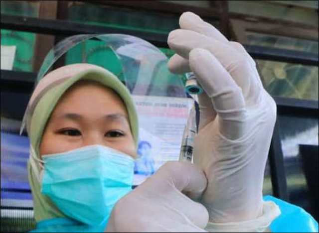 STOK VAKSIN KOSONG: Target herd immunity di Surabaya terkendala lantaran ketersediaan vaksin kosong. | Foto: Barometerjatim.com/IST