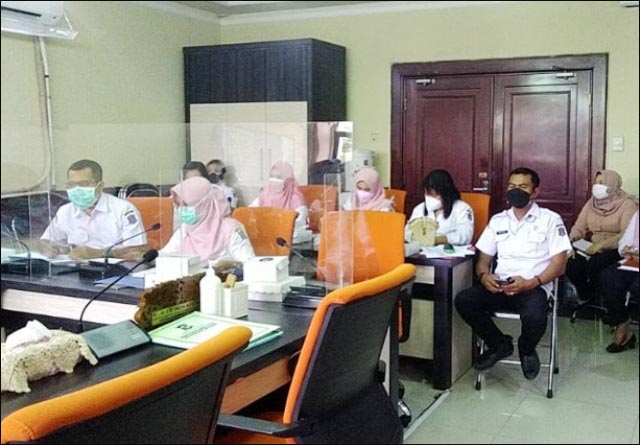 HEARING: Komisi A DPRD Surabaya melakukan hearing dengan Bagian Umum Pemkot. | Foto: Barometerjatim.com/IST