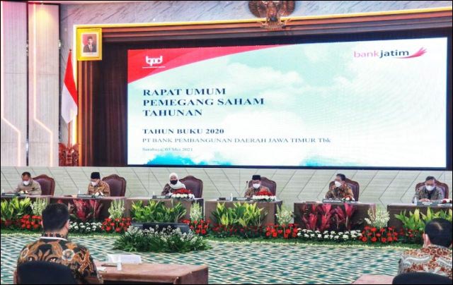 Warga Bersurat ke Khofifah: Apa Iya Sekdaprov Boleh Rangkap Jadi Komisaris Bank Jatim