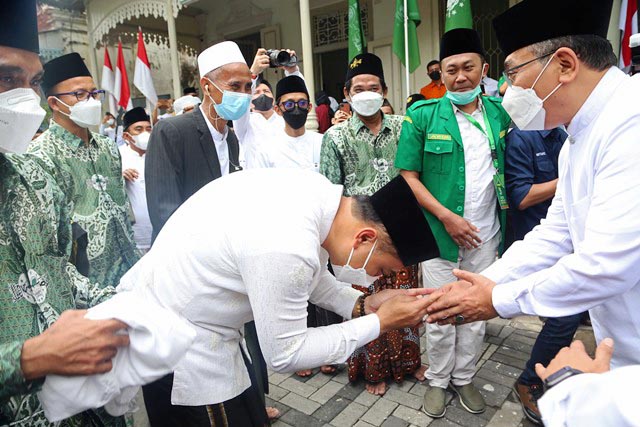 Surabaya Tawarkan Jadi Tuan Rumah 1 Abad NU, Eri Cahyadi: Kami Ingin Dapat Berkah Kiai