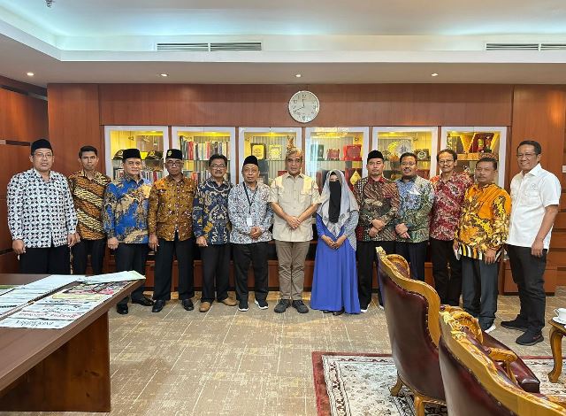 BAHAS RUU P2SK: Anwar Sadad fasilitasi FKS Jatim bertemu Ketua Fraksi Gerindra DPR RI. | Foto: Barometerjatim.com/IST