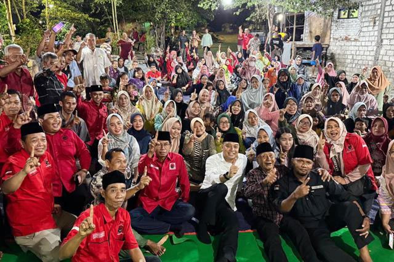 2 PERIODE: Eri Cahyadi mendapat dukungan dari warga untuk kembali pimpin Surabaya. | Foto: Barometerjatim.com/RQ