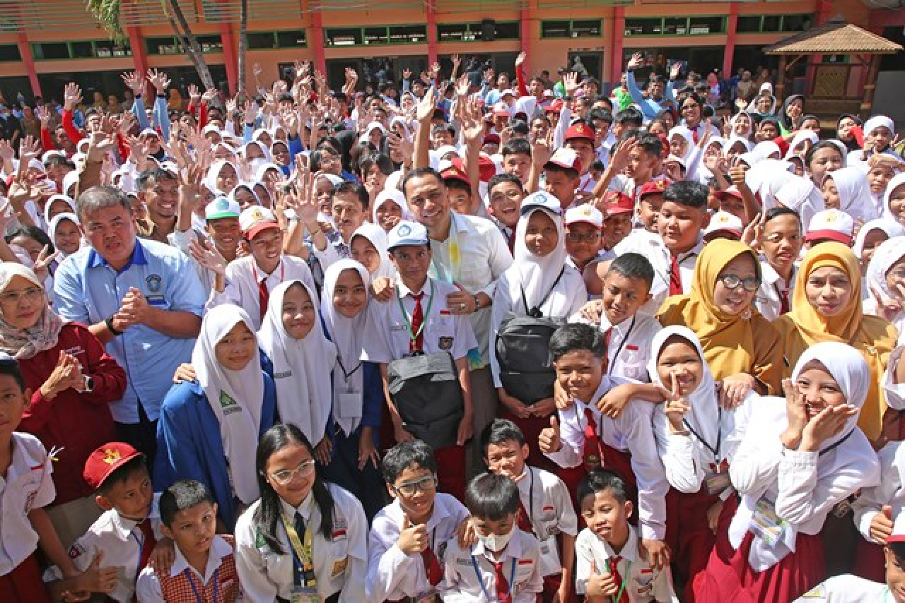 4 Tahun, Pemkot Surabaya Gelontorkan 266.375 Seragam dan Perlengkapan Sekolah Gratis