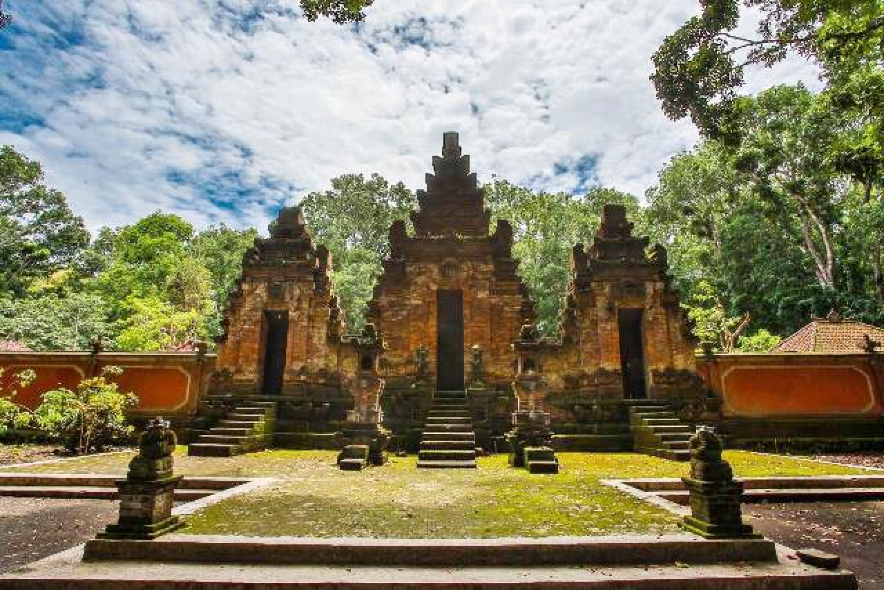 Kebijakan Baru! Umat Hindu yang Beribadah di Pura Luhur Giri Salaka Bebas Tarif