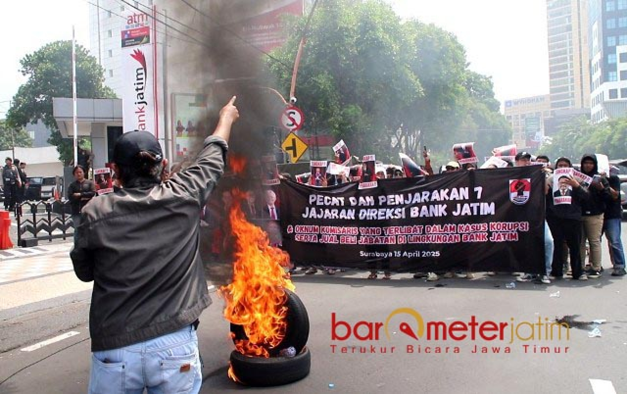 Uang Rakyat di Bank Jatim Dibobol Rp 569,4 M, Demo: Pecat dan Adili Direksi serta Komisaris!