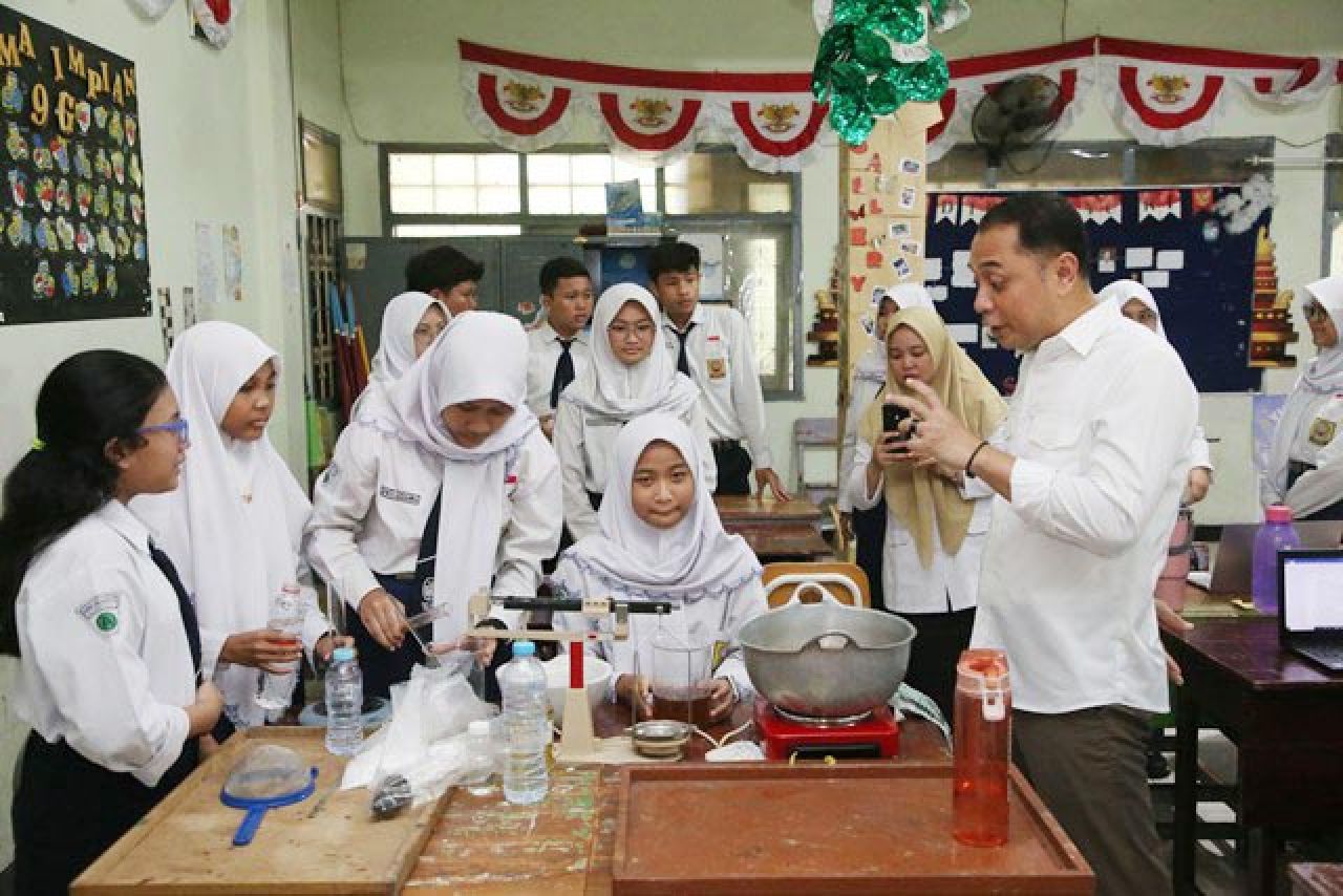 TANPA PR: Siswa SD-SMP di Surabaya tidak lagi dibebani pekerjaan rumah. | Foto: Humas Pemkot Surabaya