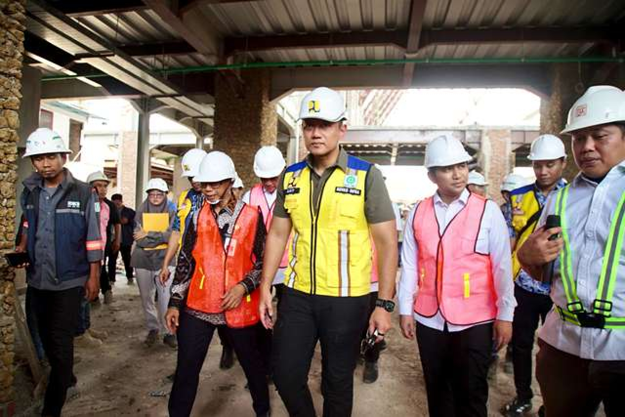 AHY Tinjau Revitalisasi Asrama Inggrisan dan Pasar Banyuwangi: Arsitekturnya Menarik!