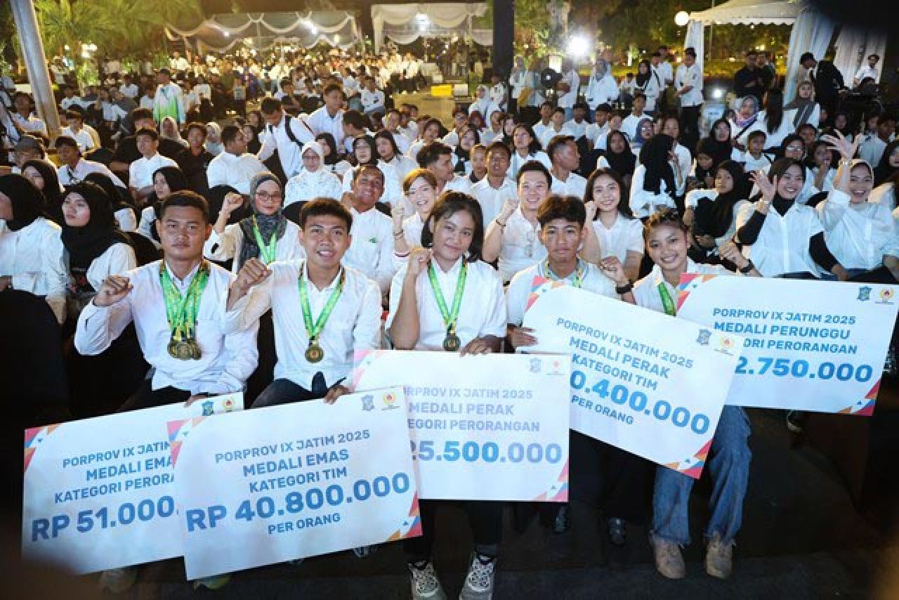 RP 42,7 MILIAR: Pemkot Surabaya kucurkan bonus Rp 42,7 miliar untuk atlet dan pelatih berprestasi di Porprov Jatim. | Foto: Barometerjatim.com/HPS