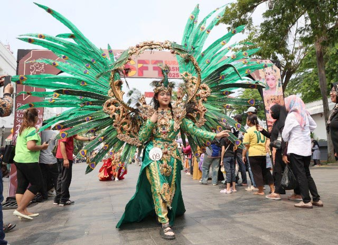 Parade SFF Meriah! Surabaya Punya Kekuatan Besar Jadi Pusat Kreativitas Dunia