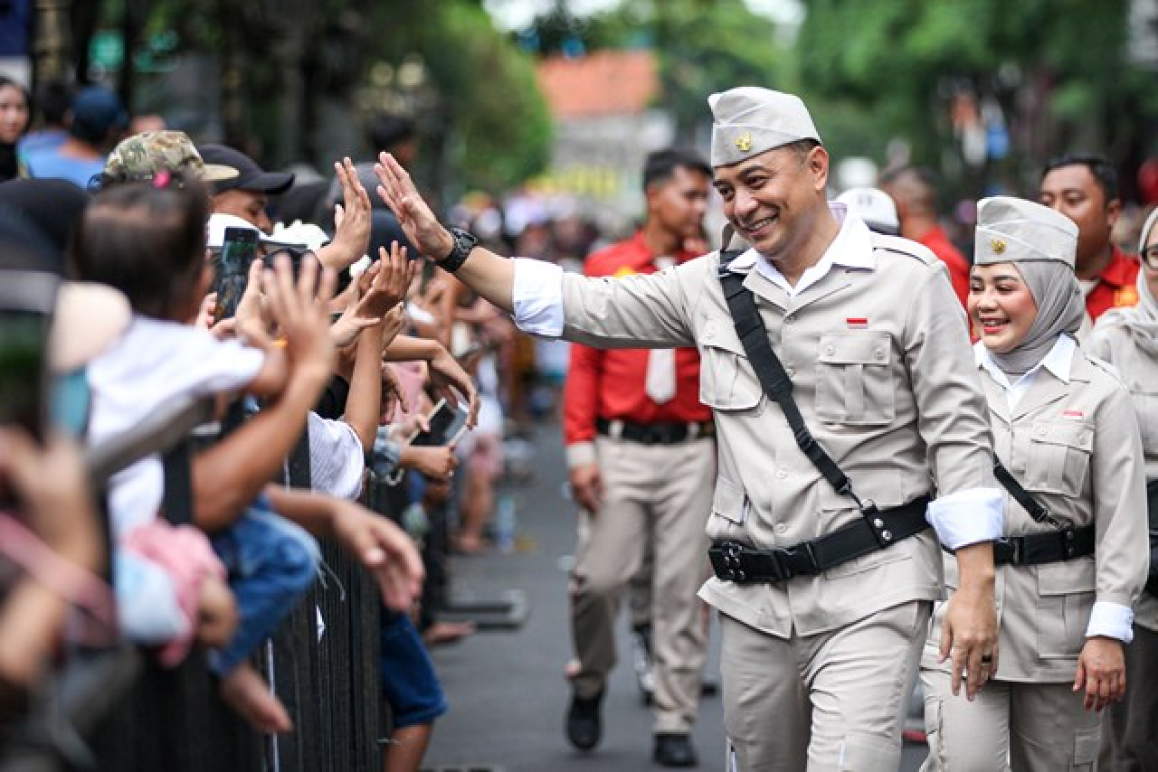 Parade Surabaya Juang Meriah, Istri Eri Cahyadi Perankan Pimpinan Laskar Putri!